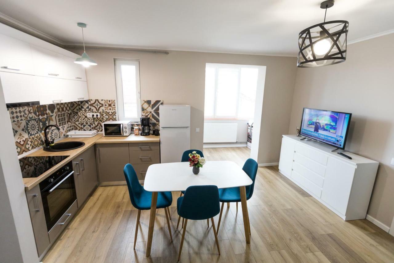 Sunshine Apartament Targu Mures Ngoại thất bức ảnh